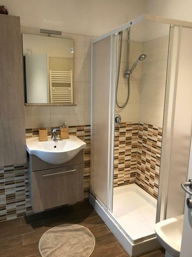 ורבאניה Marina Apartment & Suite מראה חיצוני תמונה